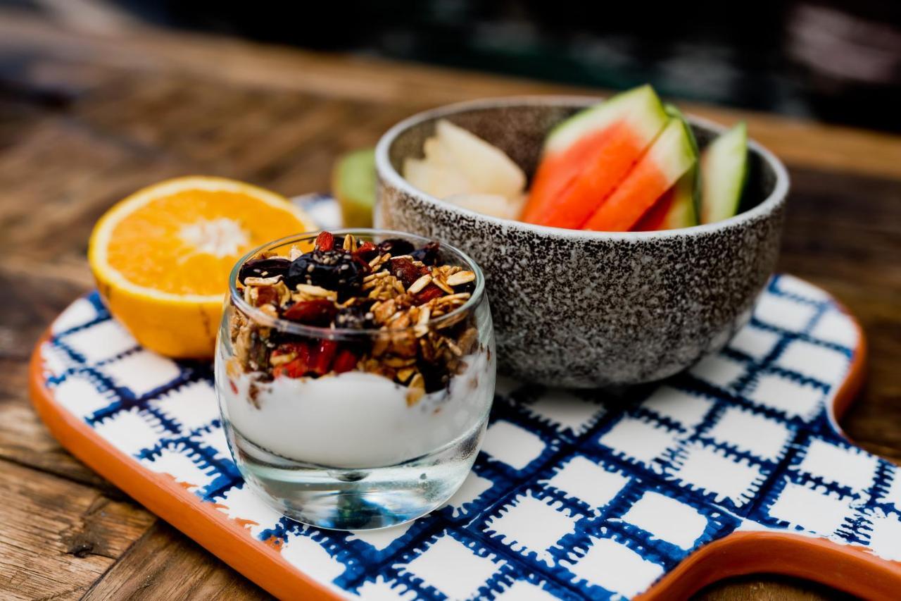 138 Liberdade Hotel Lissabon Buitenkant foto Fruit and granola