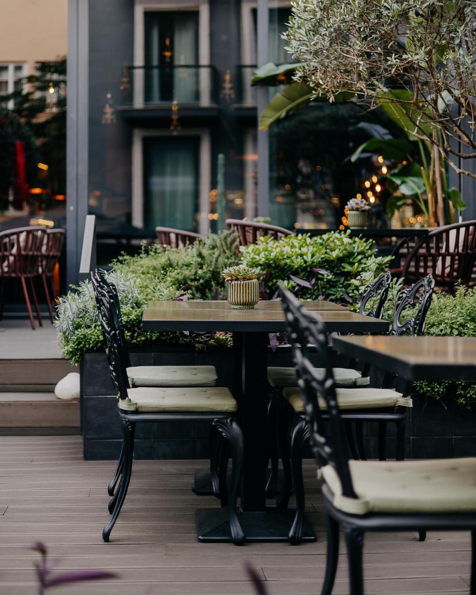 138 Liberdade Hotel Lissabon Buitenkant foto The Terrace at The Ivy, St John's Wood